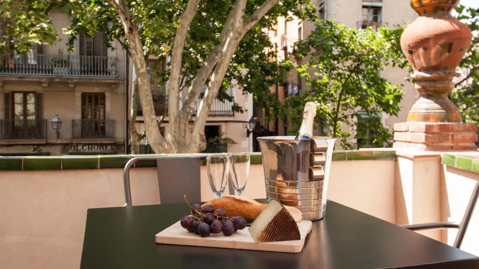 Deco Apartments Barcelona-Born St. 0*, Βαρκελώνη