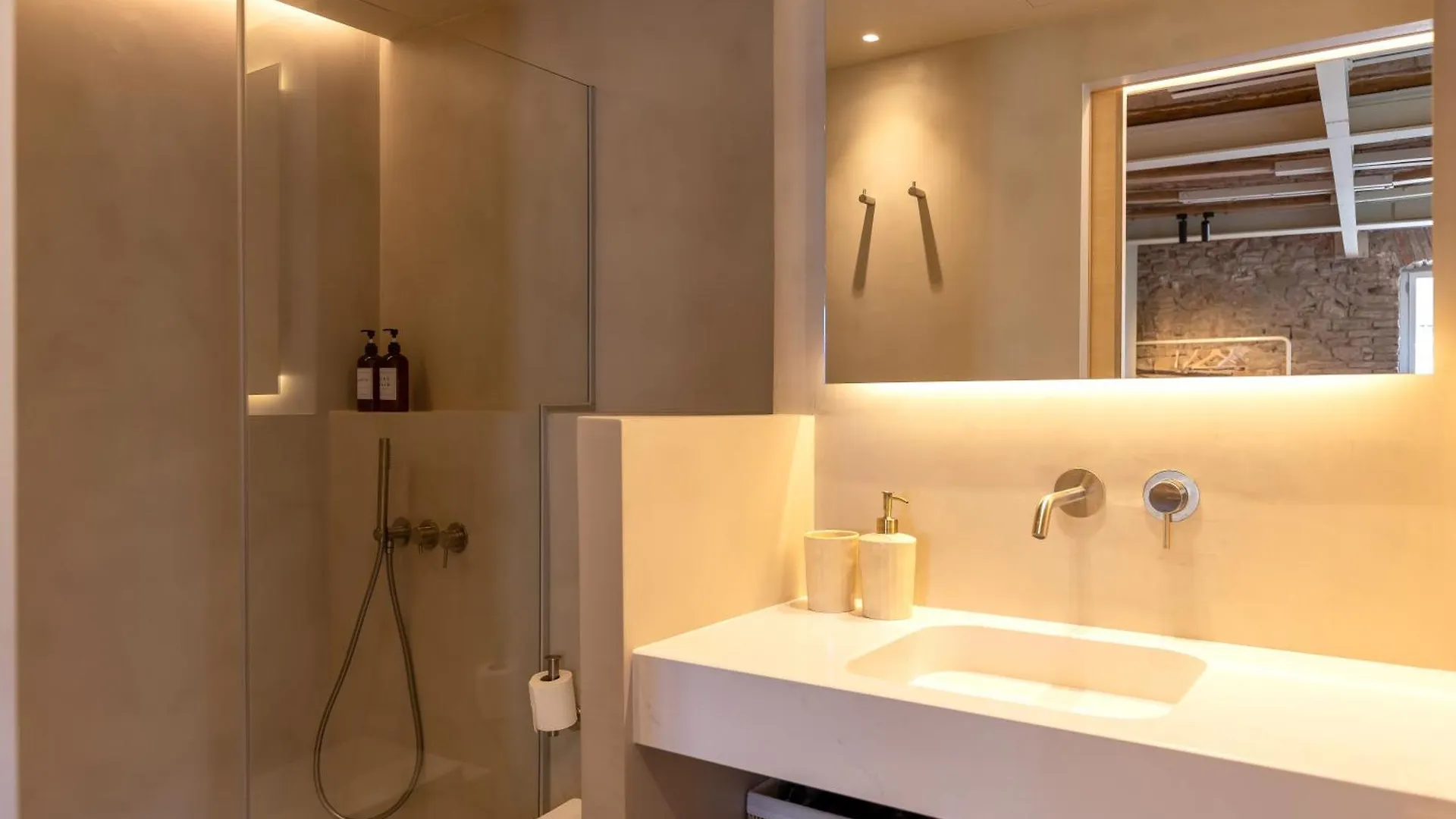 Deco Apartments Barcelona-Born St. 0*, Βαρκελώνη