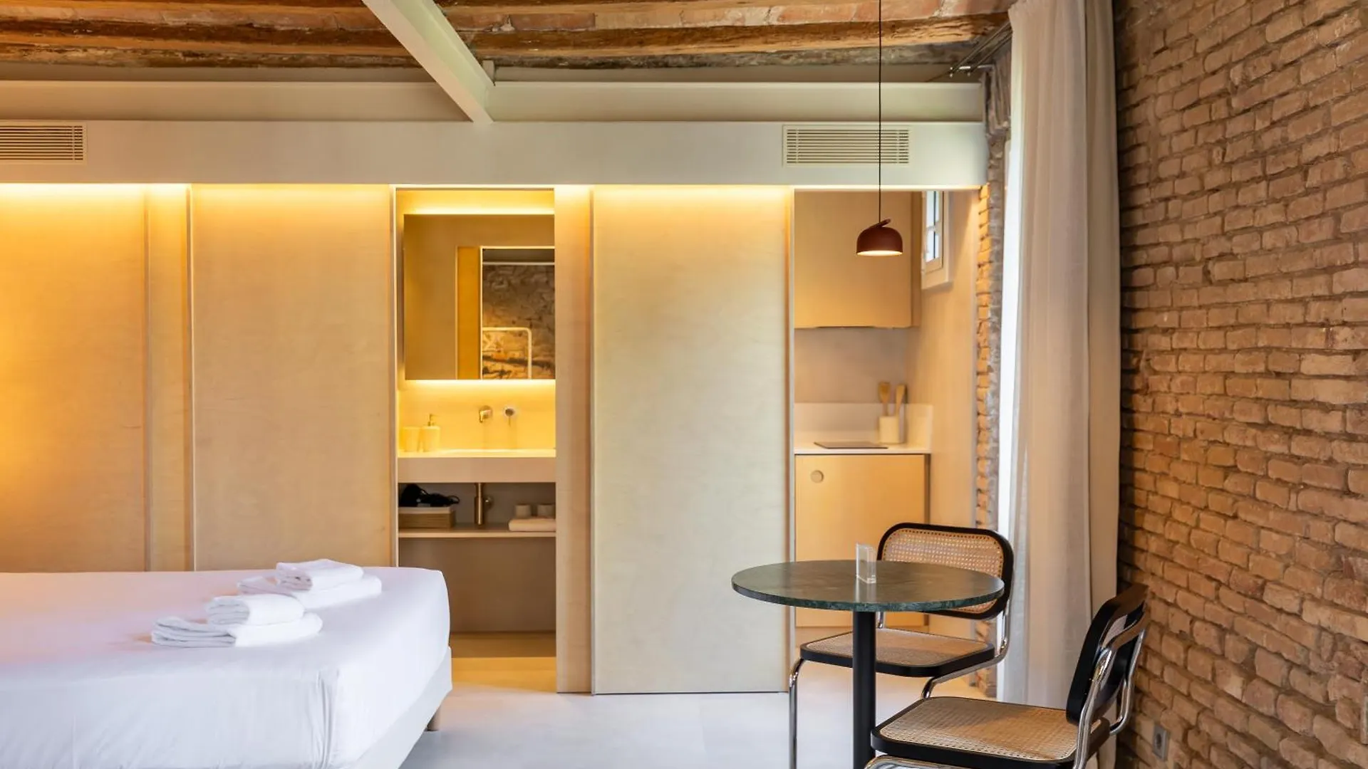 Deco Apartments Barcelona-Born St. 0*, Barcelona Spain